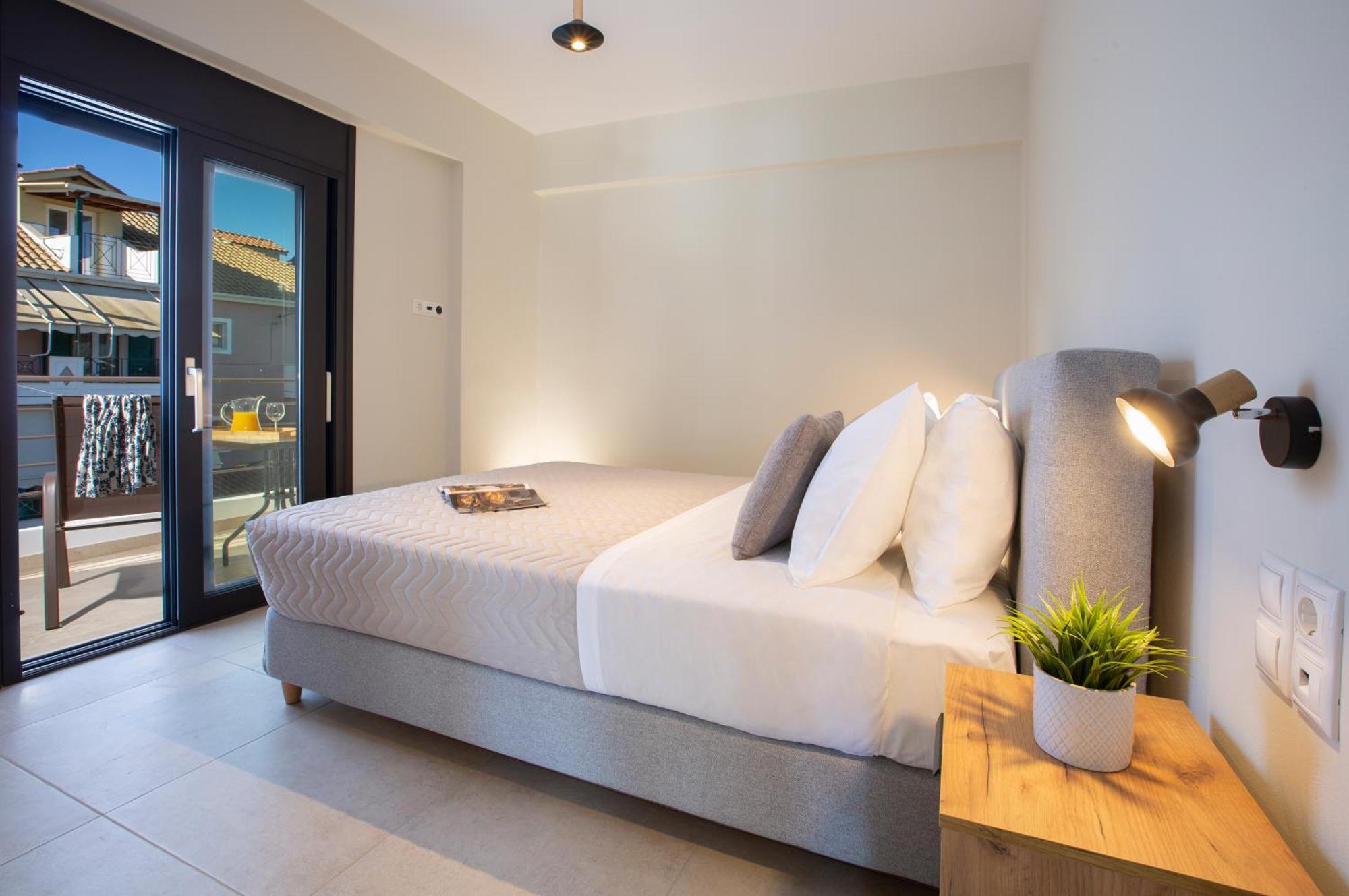 Amelie's Luxe Apartment Kalligoni